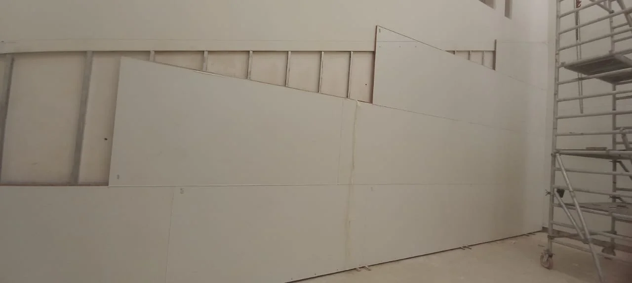 squash court side-wall wall panel installation